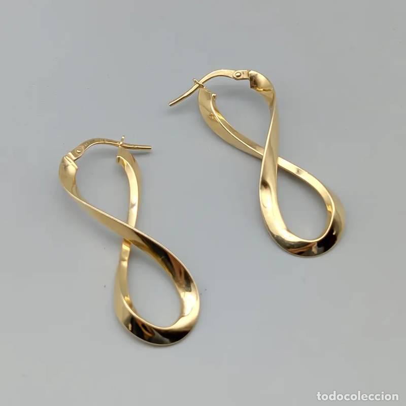 Joyeria: Brincos de diamante e safira em ouro 18 quilates, 3,33 gramas, 13mm