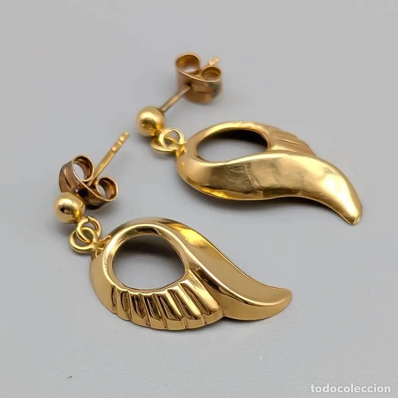 Joyeria: Brincos em ouro 18 quilates com pedras verdes, 1,93 gramas, 24mm