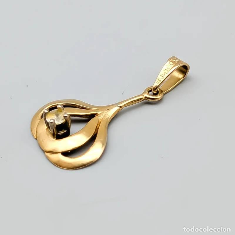 Joyeria: Pingente em ouro 14 quilates com camafeu, 3,3 gramas, 29mm