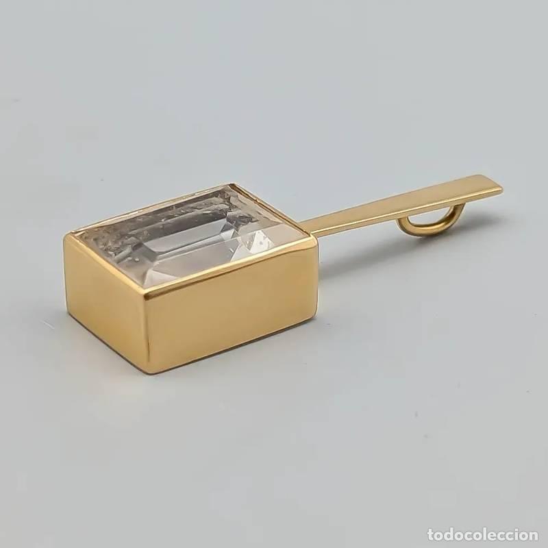 Joalharia: Pingente em ouro 18 quilates com strass, 0,53 gramas, 8mm