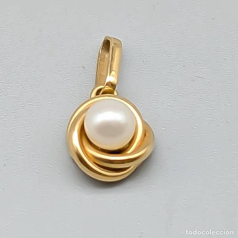 Joyeria: Pingente em ouro 18 quilates com camafeu, 3,45 gramas, 27mm