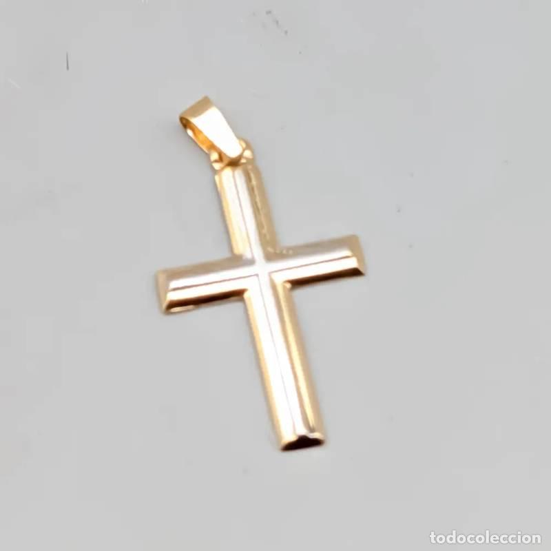 Joyeria: Pingente em forma de concha de ouro com p&eacute;rola de cultura 18 quilates, 1,86 gramas, 16mm