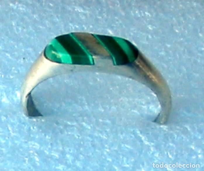 Joaillerie: ANILLO DE ALPACA PLATEADA CON INCRUSTACI&Oacute;N DE METACRILATO - A&Ntilde;OS 70 - VER DESCRIPCI&Oacute;N Y FOTOS