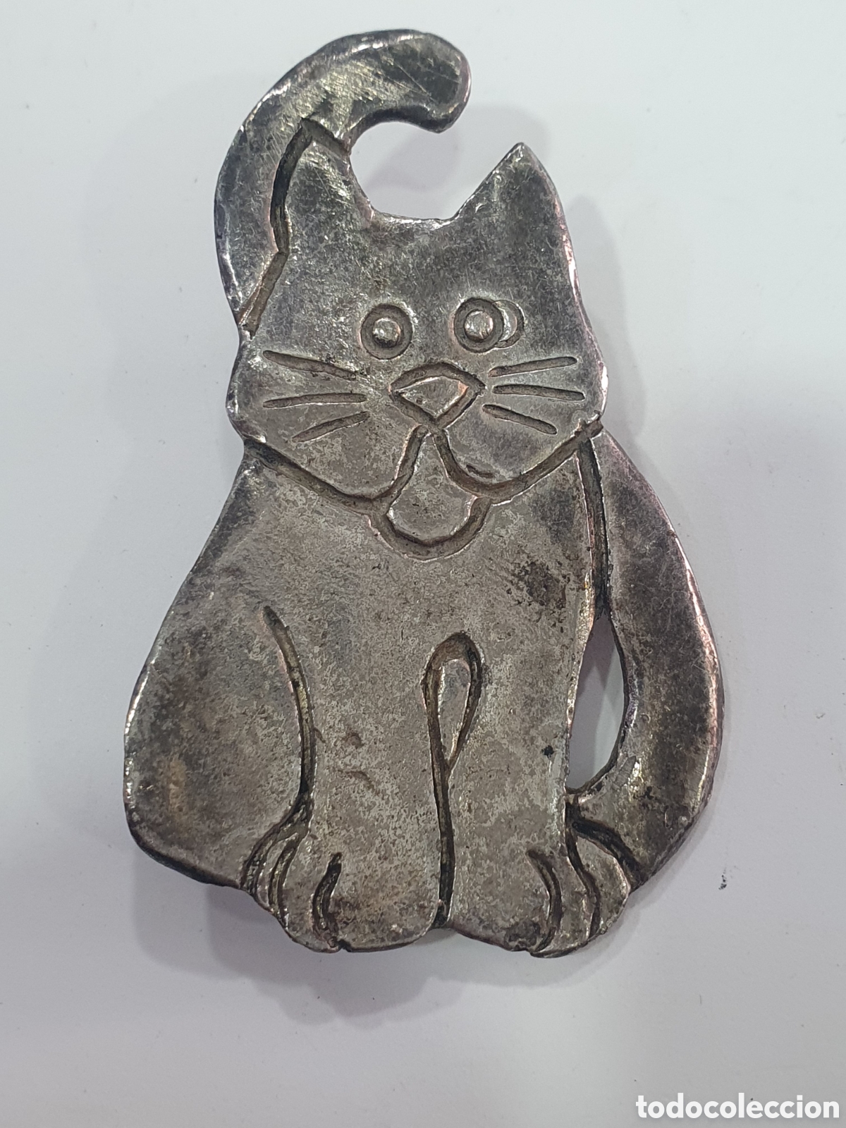 Gioielleria: Broche de metal en forma de gato. (L46)