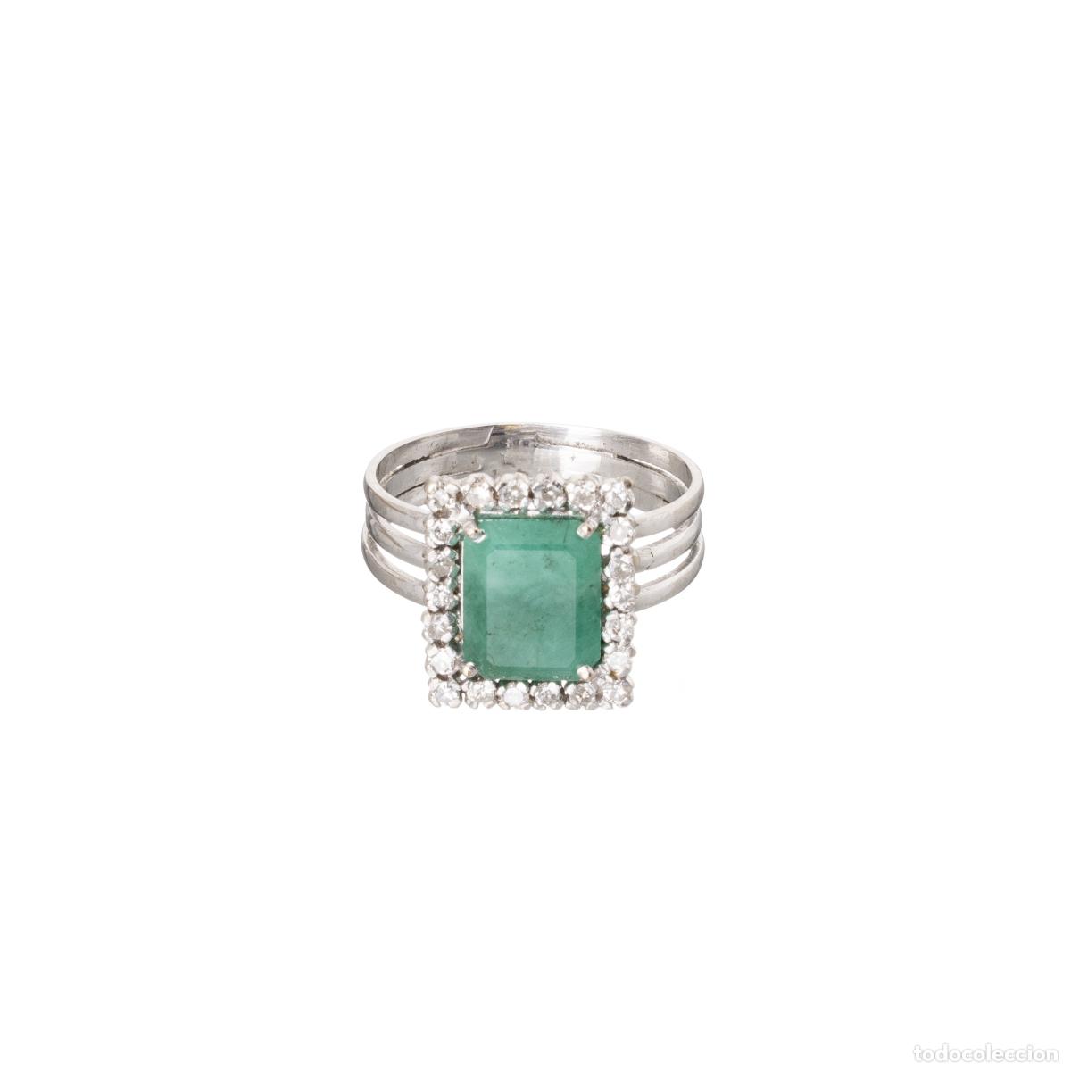 Joyeria: Anillo de oro, esmeraldas y diamantes. - Foto 1