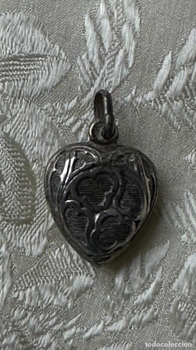 Joyeria: Antiguo colgante. Coraz&oacute;n labrado - Foto 1