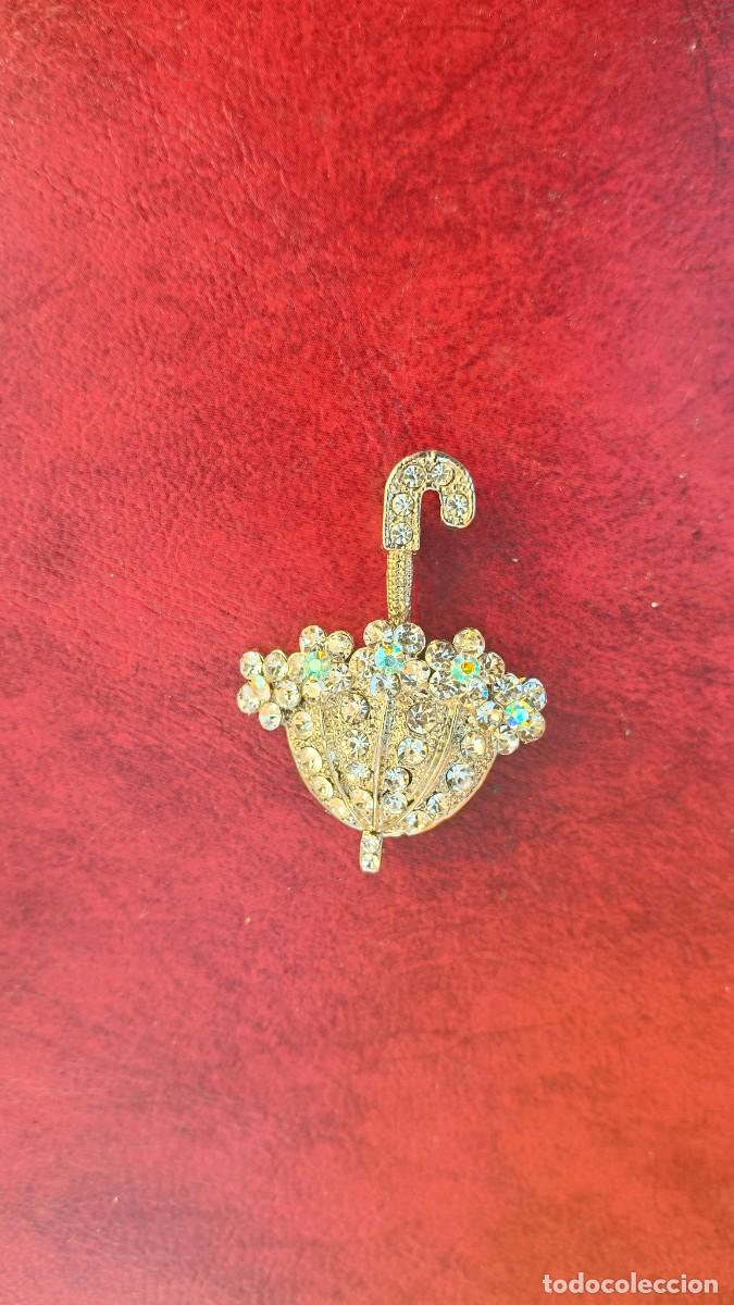 Jewelry: Broche vintage ann&eacute;es 70