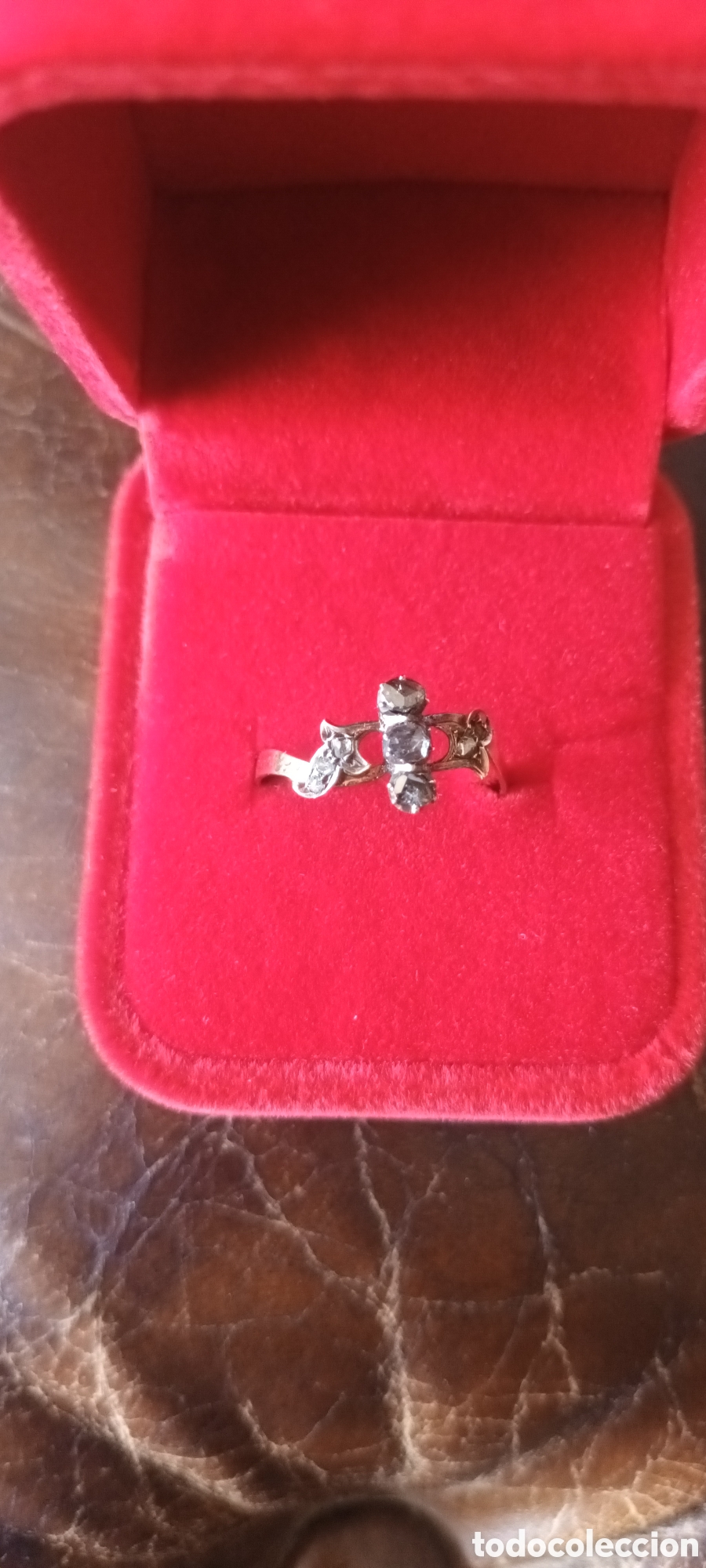 Joyeria: Anillo isabelino con brillantes