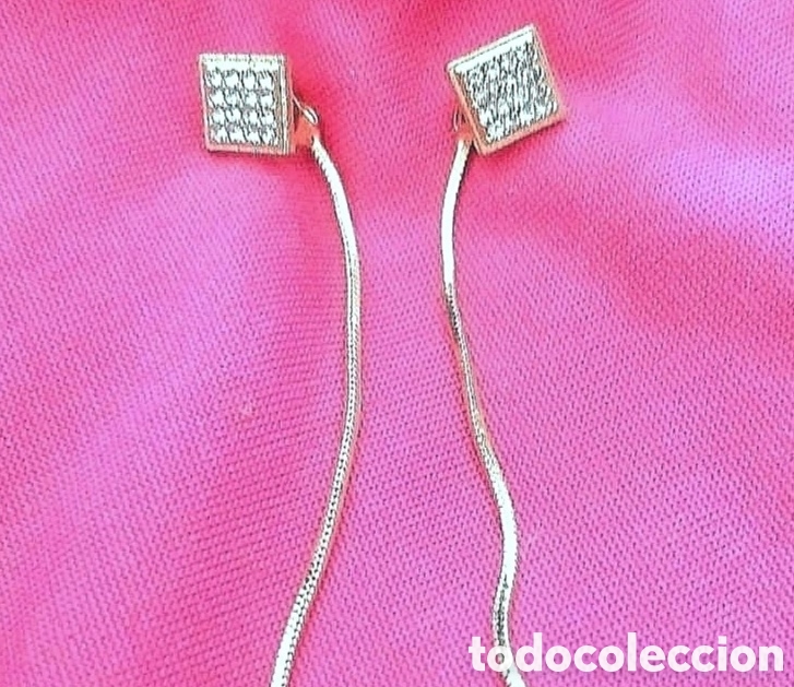 Joyeria: Originales pendientes largo infinito dorados cuadrados con incrustaciones brillantes 7,5cm. Muy bon