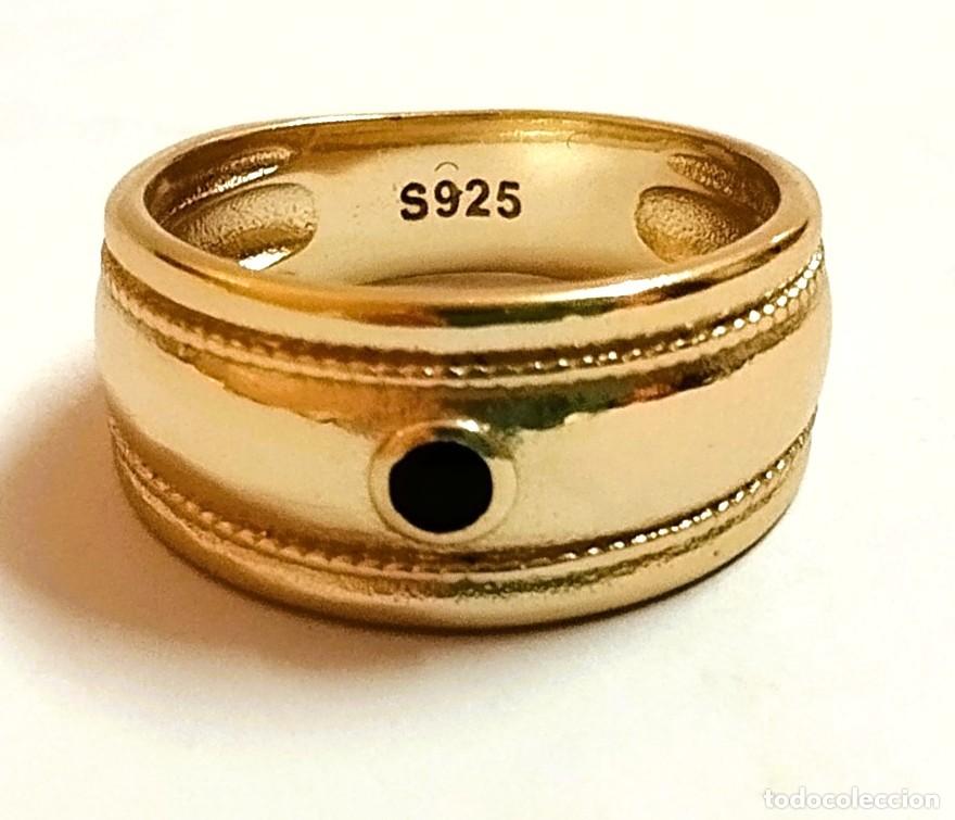 Joyeria: Anillo ancho en Plata 925 chapada Oro y circonita negra