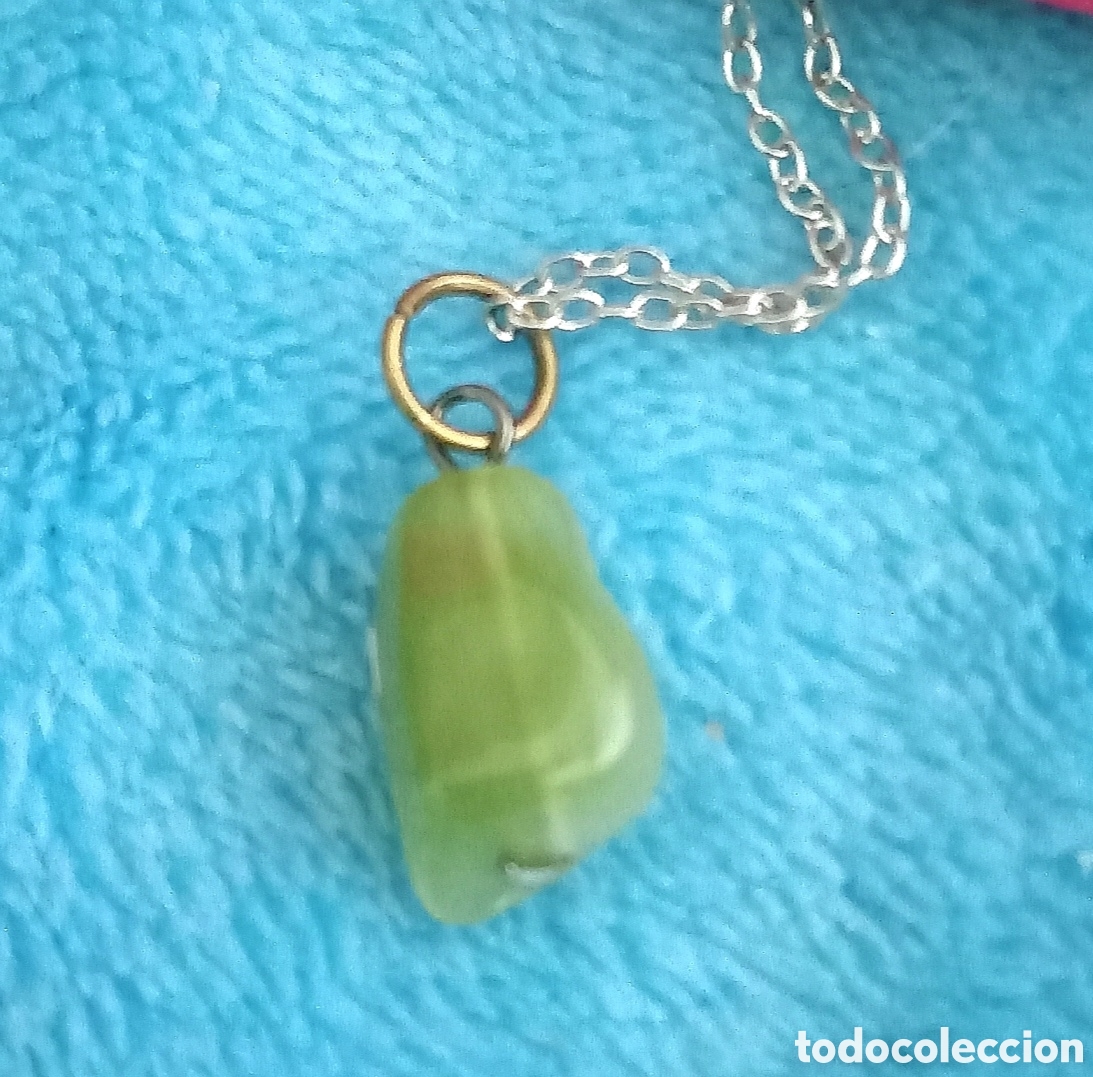 Joyeria: Original colgante piedra trasl&uacute;cida verde asim&eacute;trica 1,7cm apr&oacute;x. + cadena. Muy bonito