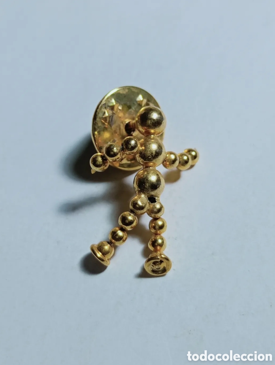 Joaillerie: Gracioso mu&ntilde;eco pin chapado oro con bolitas vintage a&ntilde;os 80