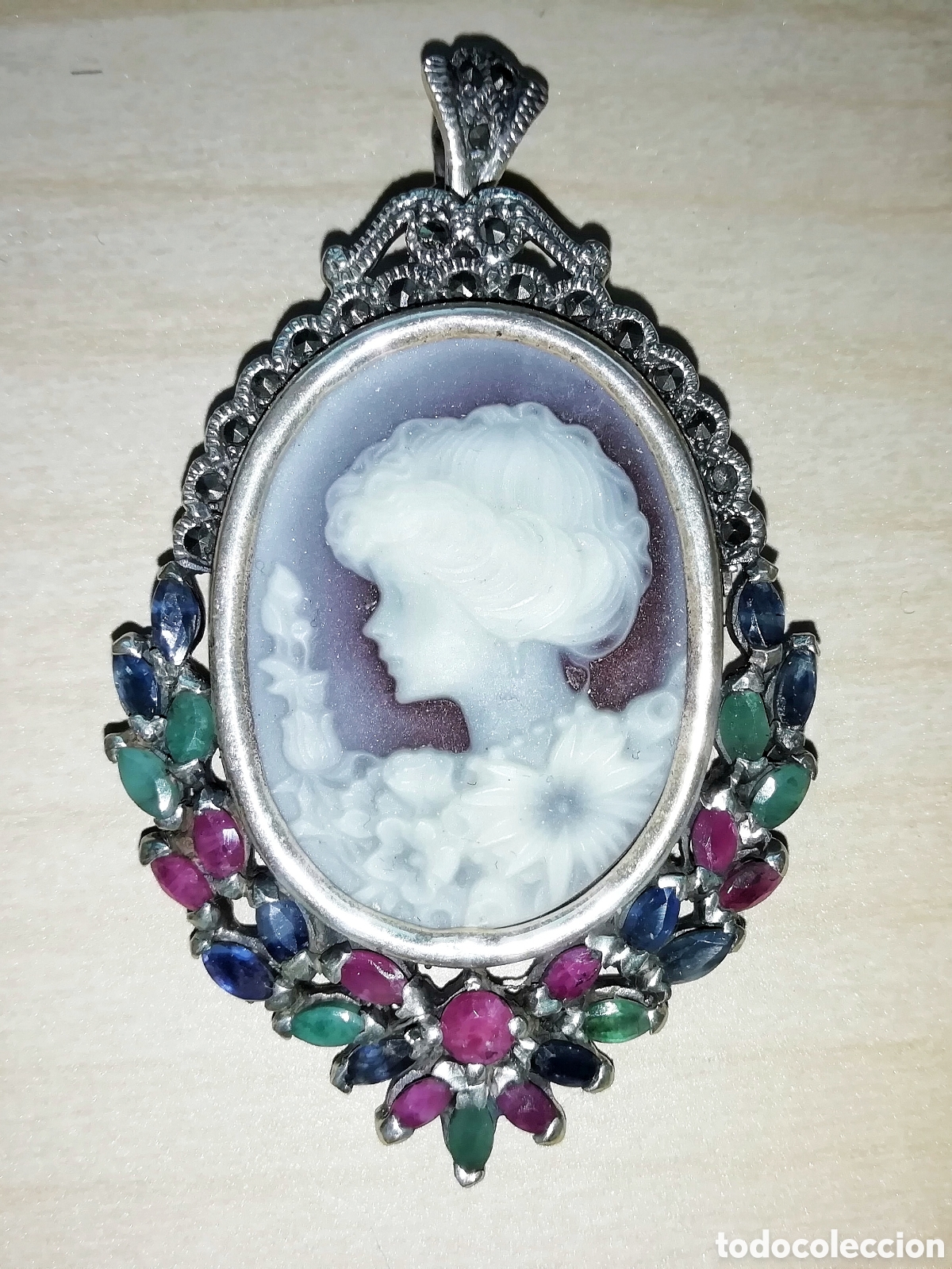 Joaillerie: Broche colgante plata de ley contrastada camafeo &aacute;gata zafiros rub&iacute;es piedras preciosas gemas natura