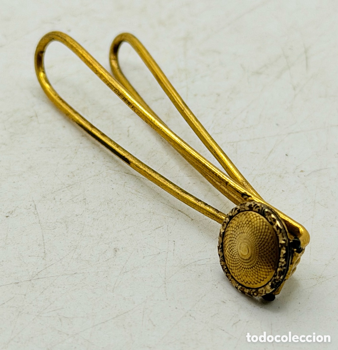 Joyeria: Pinza Ba&ntilde;ado en Oro con Piedra