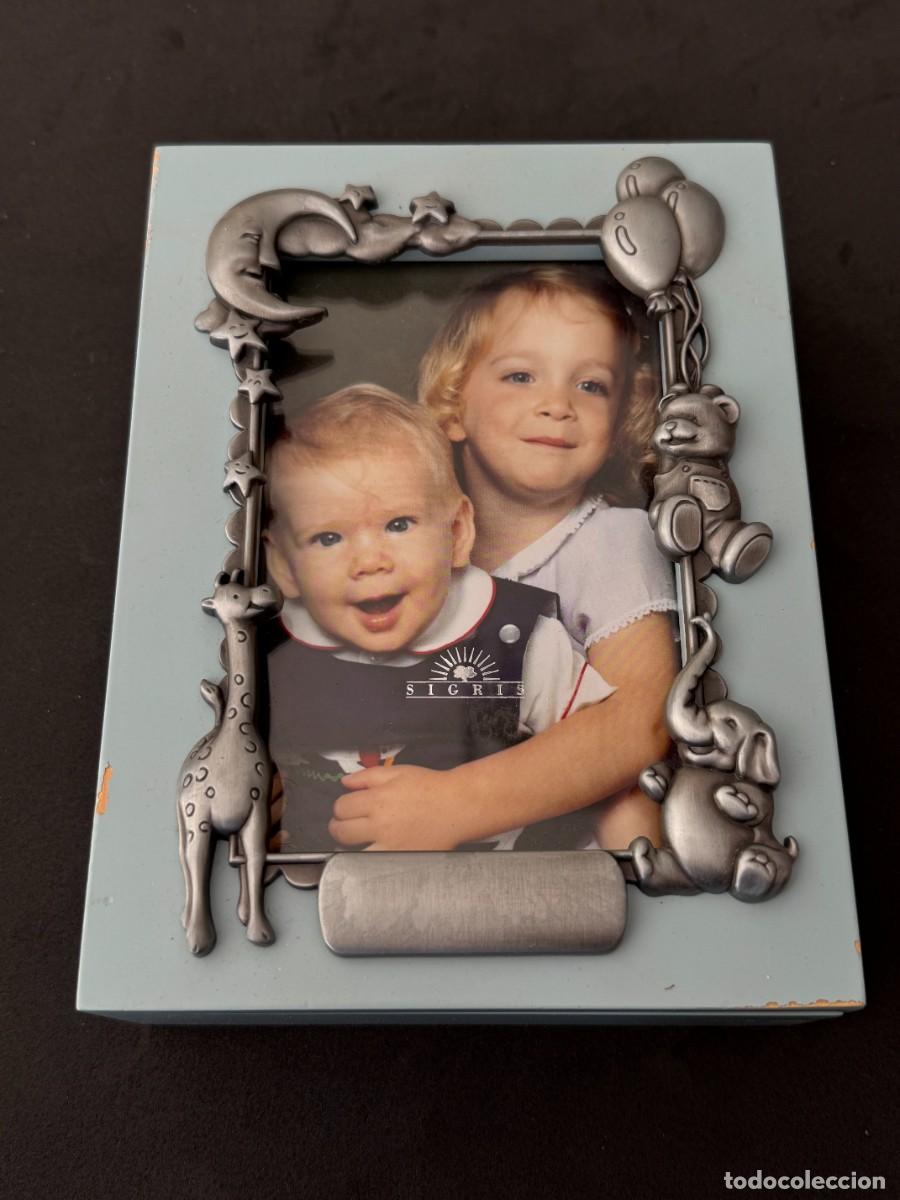 Jewelry: Joyero de madera lacada con foto de 20 x 15 cent&iacute;metros y 6,5 de alto aprox.