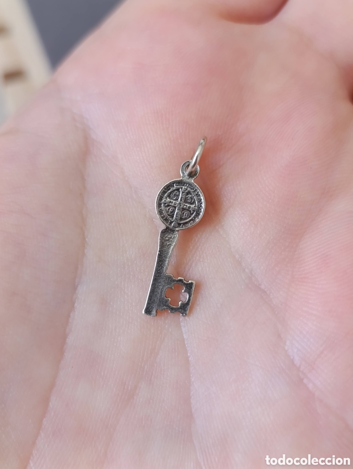 Joyeria: Colgante llave de San Benito - Foto 2