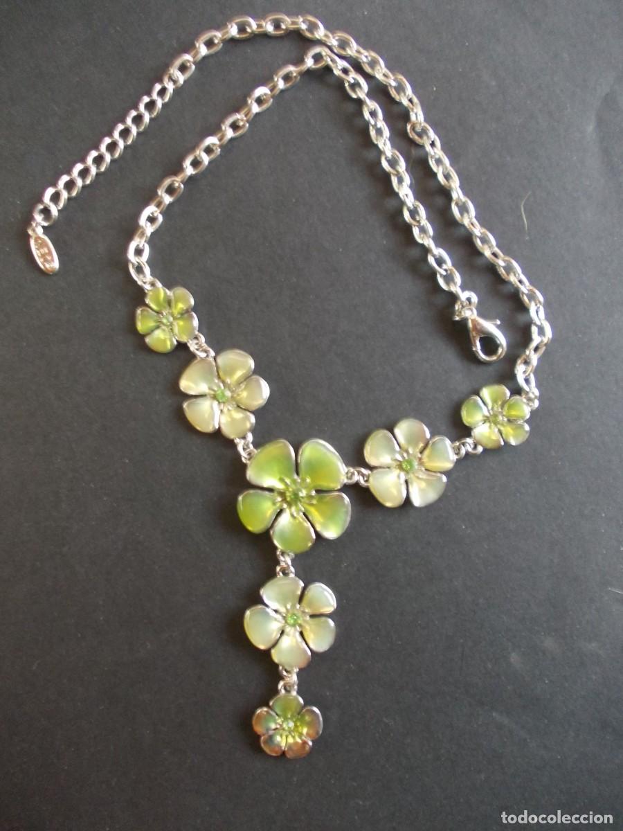 Joyeria: Collar Flores Esmalte Tornasolado Verde Pistacho Metal Plateado Cristales Strass Rom&aacute;ntico Vintage