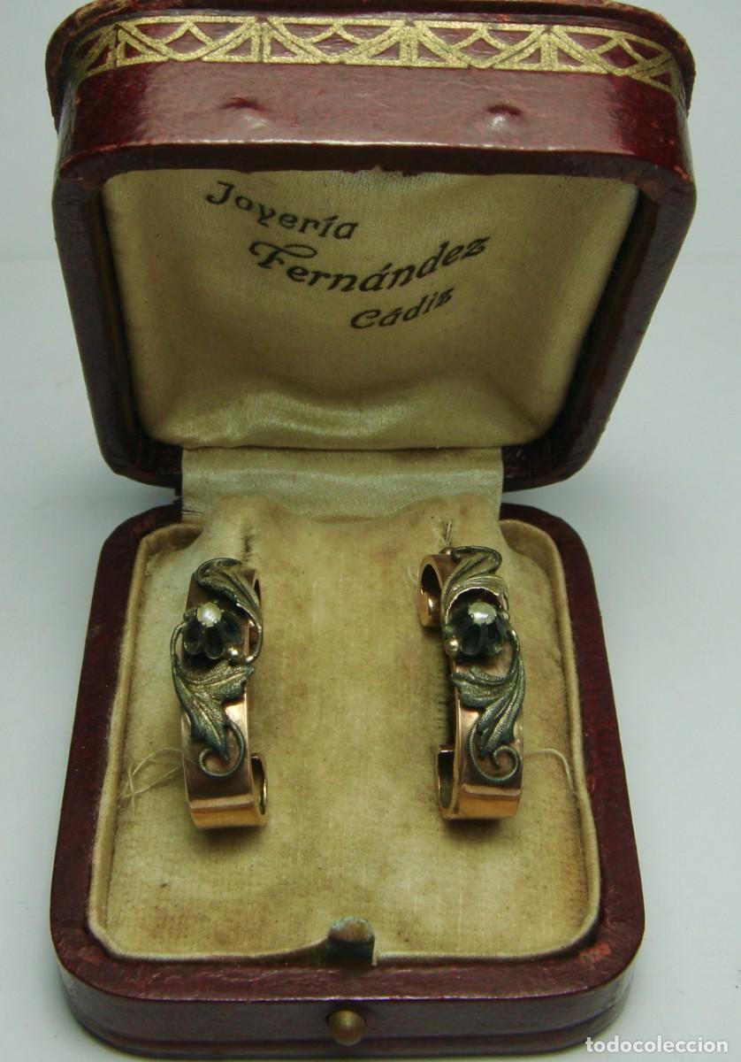 Schmuck: Pendientes antiguos en ORO 14K con decoraci&oacute;n floral y perla &bull; Estilo Modernista &bull; ca. 1900