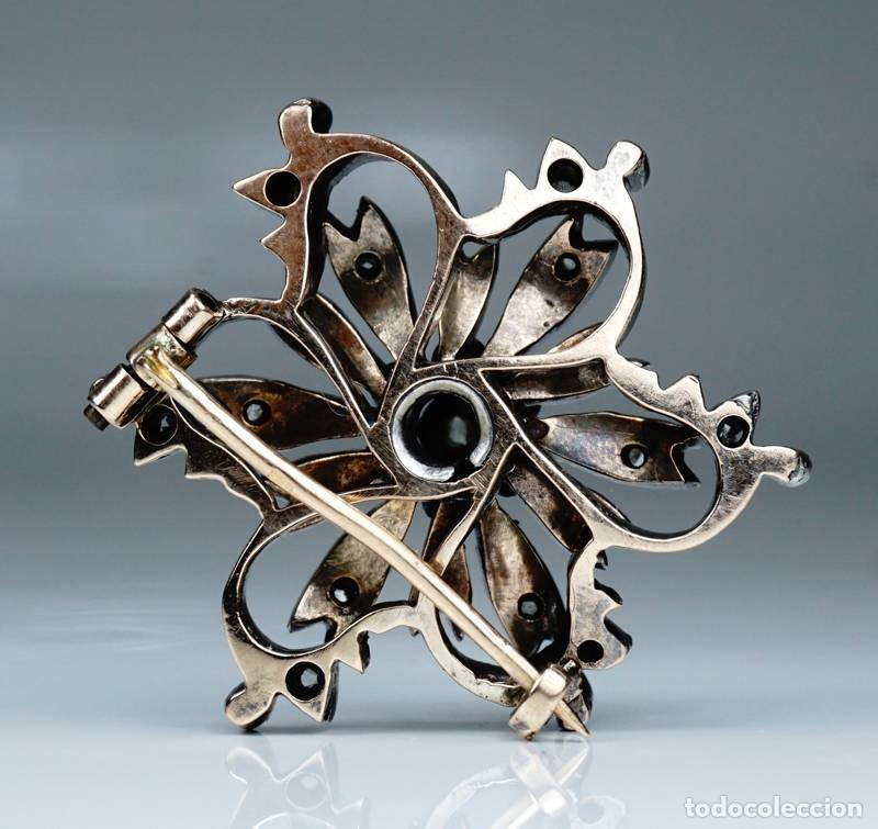 Joyeria: Joias - Pregadeira de Ouro e prata (1615) - Foto 2