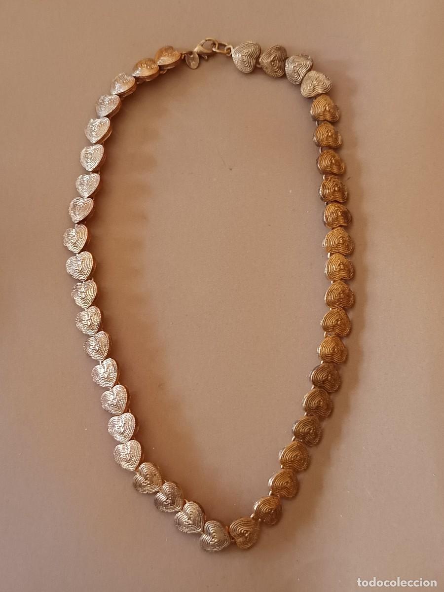 Joyeria: Collar de corazones dorado met&aacute;lico