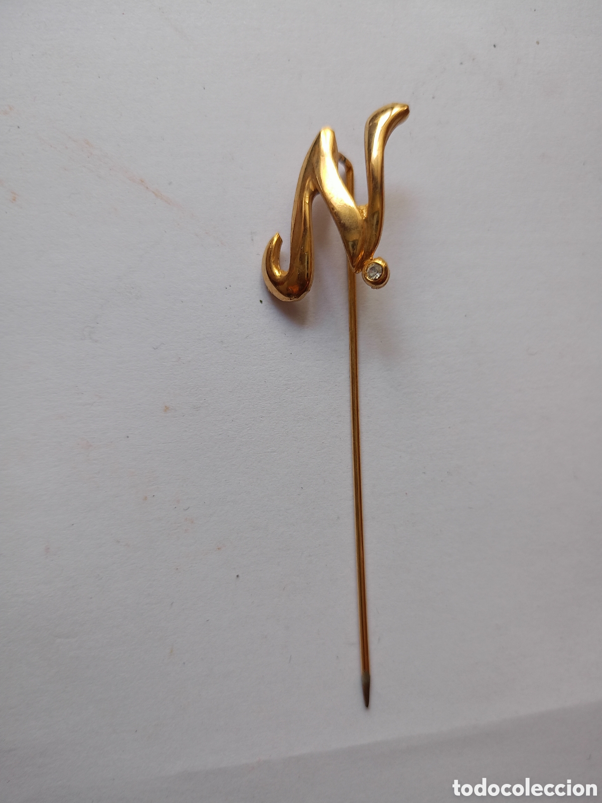 Jewelry: Antigua broche alfiler letra inicial N chapado oro vintage a&ntilde;os 80 sin tap&oacute;n