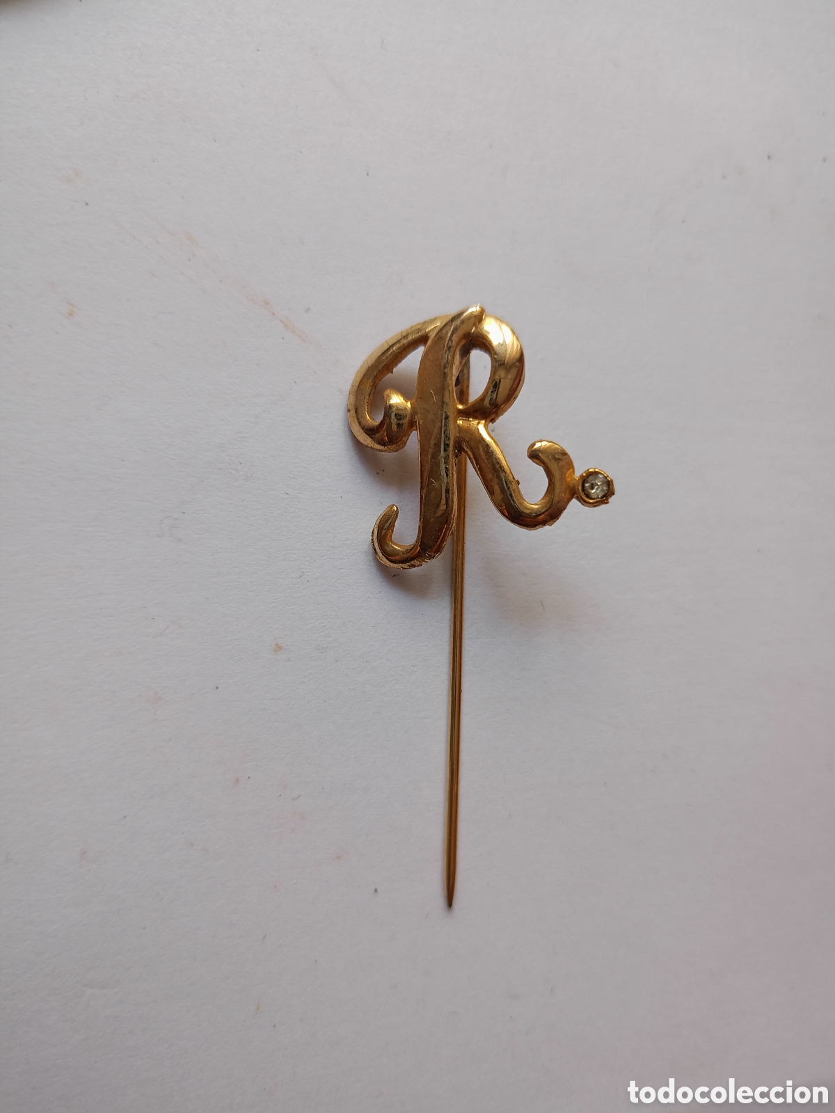 Jewelry: Antigua broche alfiler letra inicial R chapado oro vintage a&ntilde;os 80 sin tap&oacute;n