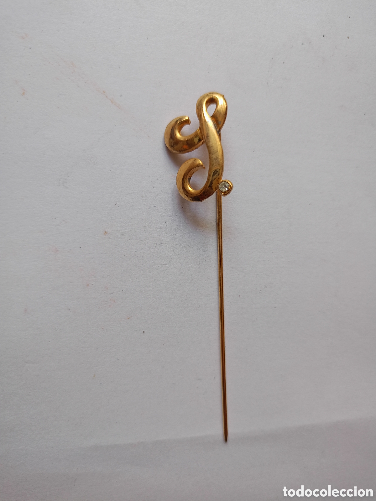 Jewelry: Antigua broche alfiler letra inicial J chapado oro vintage a&ntilde;os 80 sin tap&oacute;n