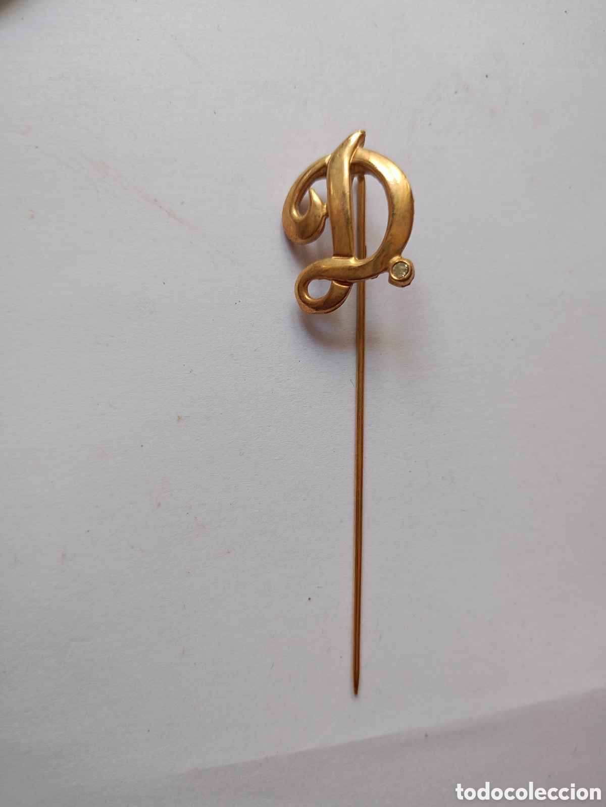 Jewelry: Antigua broche alfiler letra inicial D chapado oro vintage a&ntilde;os 80 sin tap&oacute;n