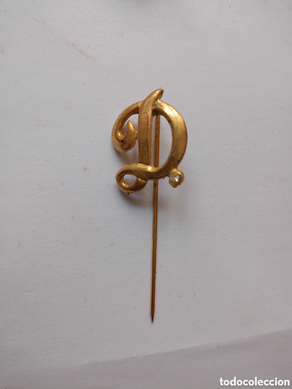 Jewelry: Antigua broche alfiler letra inicial D chapado oro vintage a&ntilde;os 80 sin tap&oacute;n