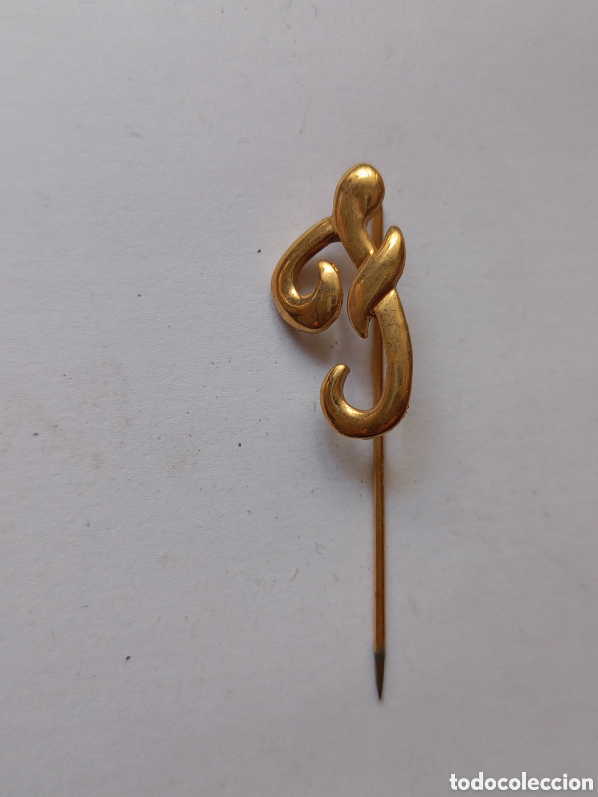 Jewelry: Antigua broche alfiler letra inicial F chapado oro vintage a&ntilde;os 80 sin tap&oacute;n