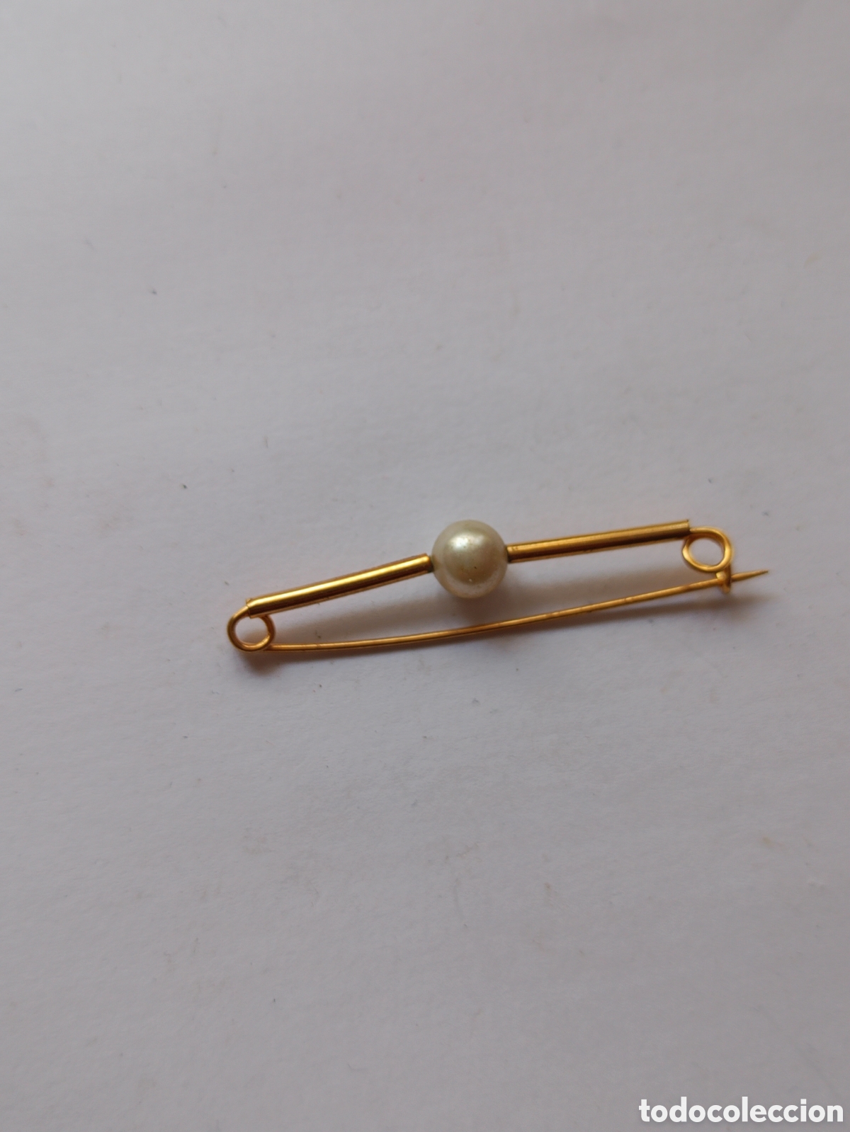 Joyeria: Antiguo imperdible con perla dorado a&ntilde;os 70