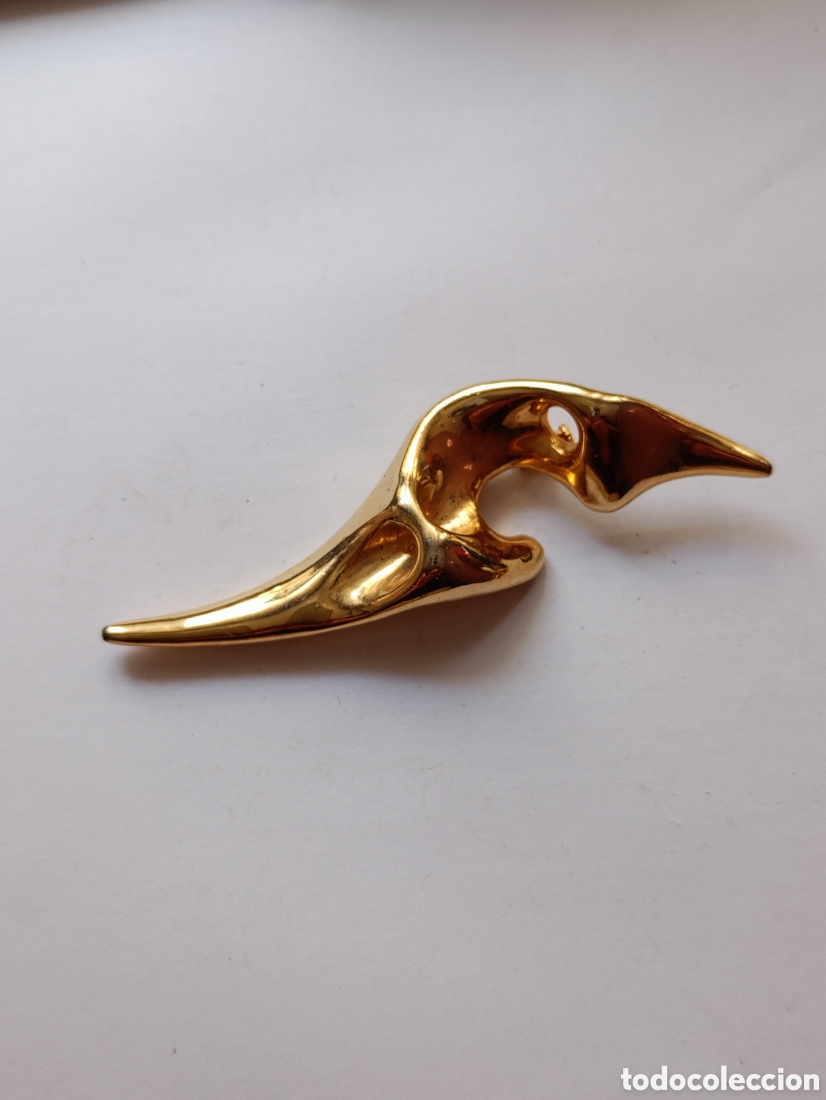 Joyeria: Antiguo broche de dise&ntilde;o a&ntilde;os 80 chapado oro vintage