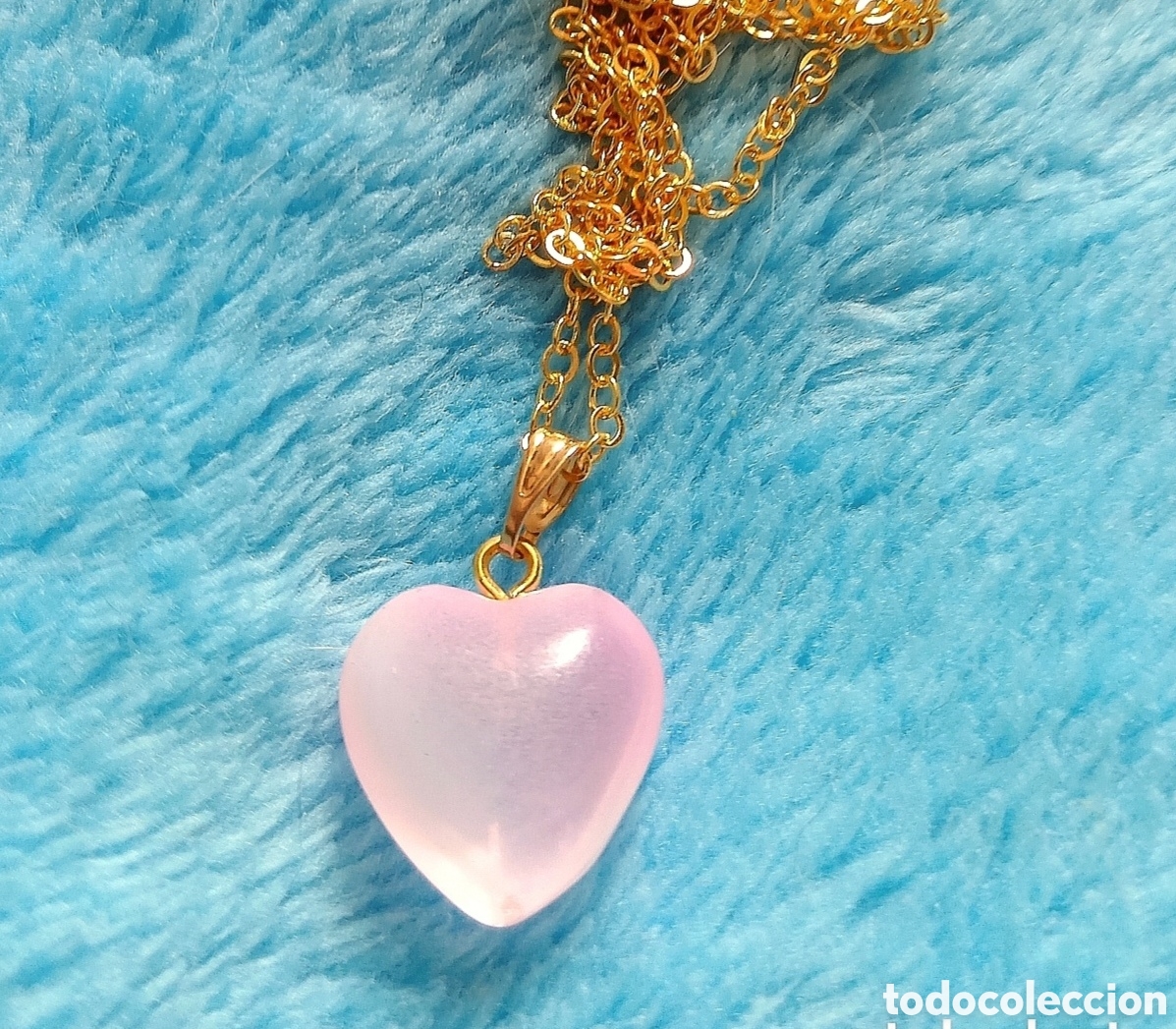 Joyeria: Original colgante coraz&oacute;n rosa trasl&uacute;cido + cadena dorada 1,8cm aprox. Muy bonito