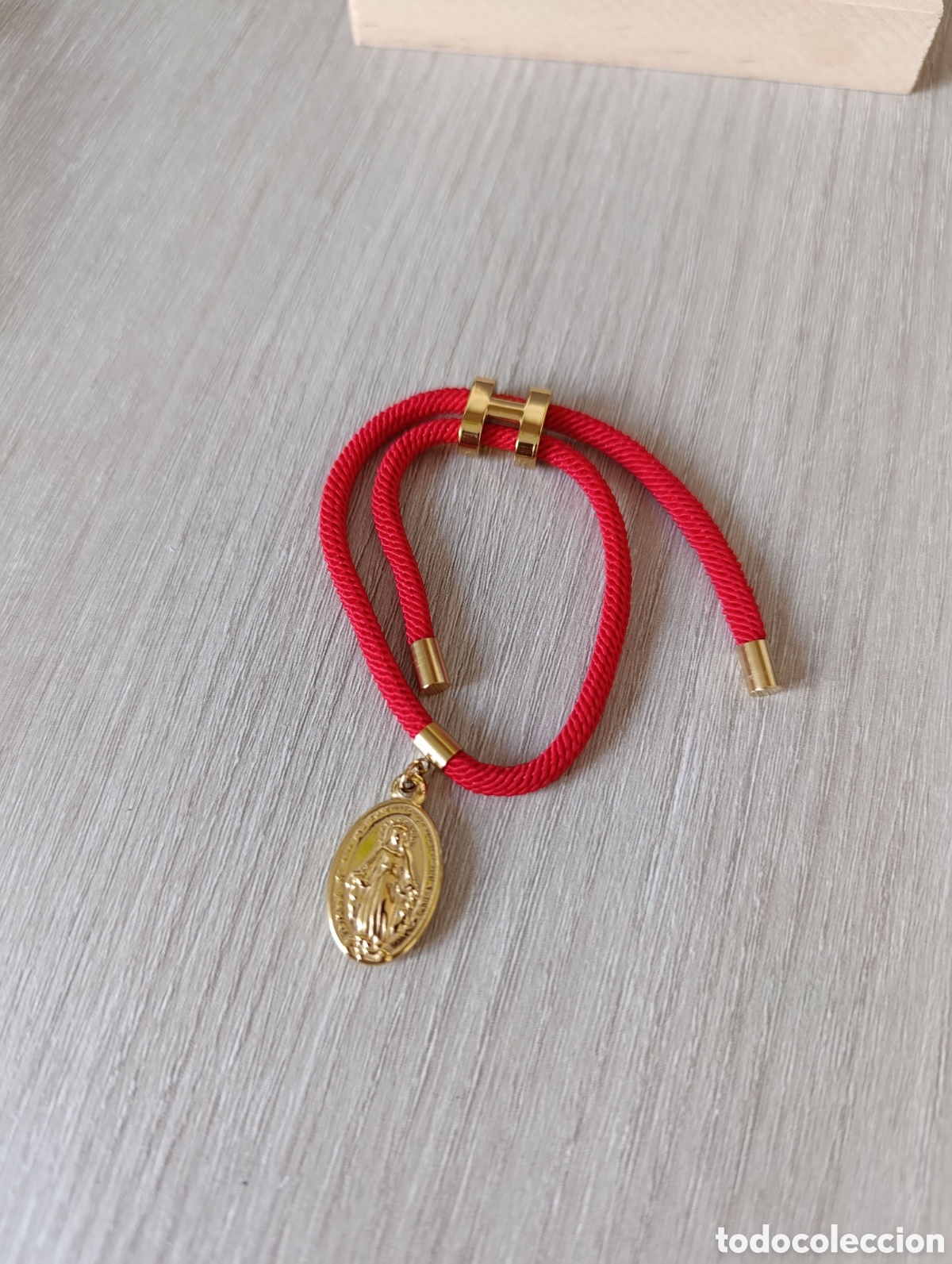 Joyeria: Pulsera roja virgen milagrosa
