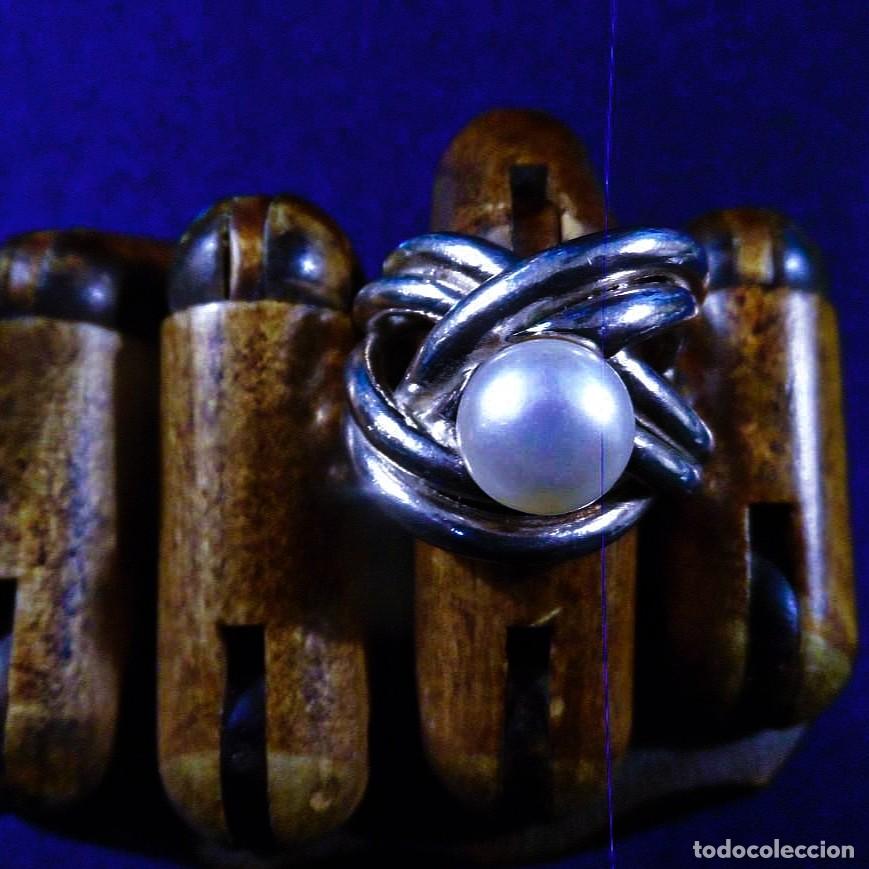 Joyeria: ANILLO DE PLATA CALADO CON PERLA CULTIVADA. MARCA TOUS. PLATA LEY 925 TOUS
