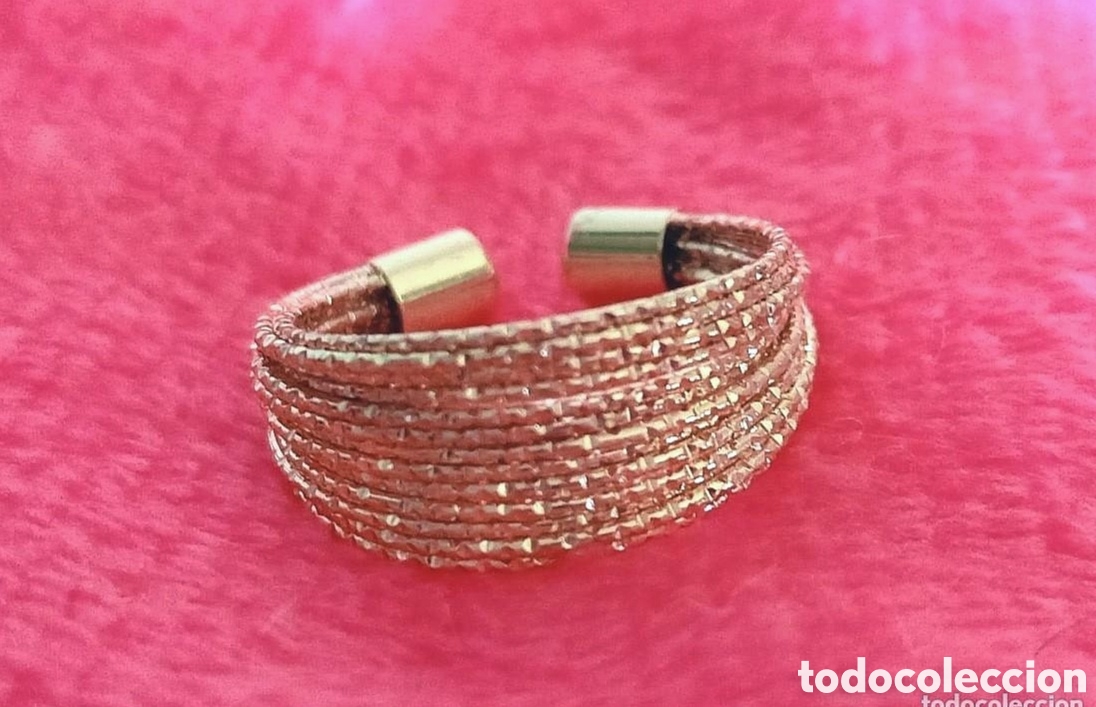 Joyeria: Original anillo de capas color dorado brillante 1cm abierto, ajustable. Muy bonito