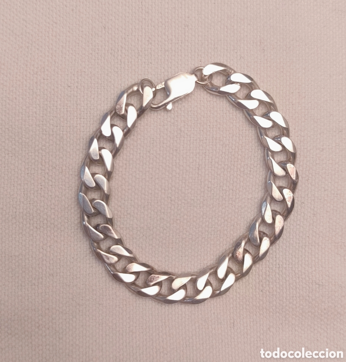 Joyeria: Vendo gruesa pulsera de plata 925 totalmente nueva