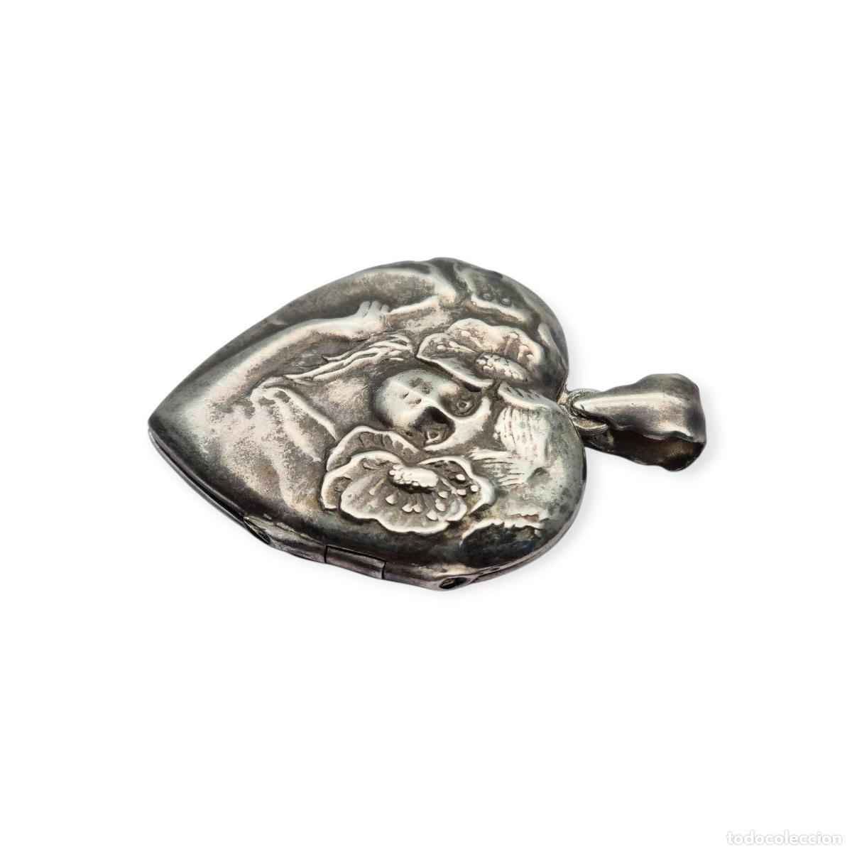 Joyeria: Colgante guardapelo coraz&oacute;n estilo Art Nouveau en plata, Espa&ntilde;a 1970-80