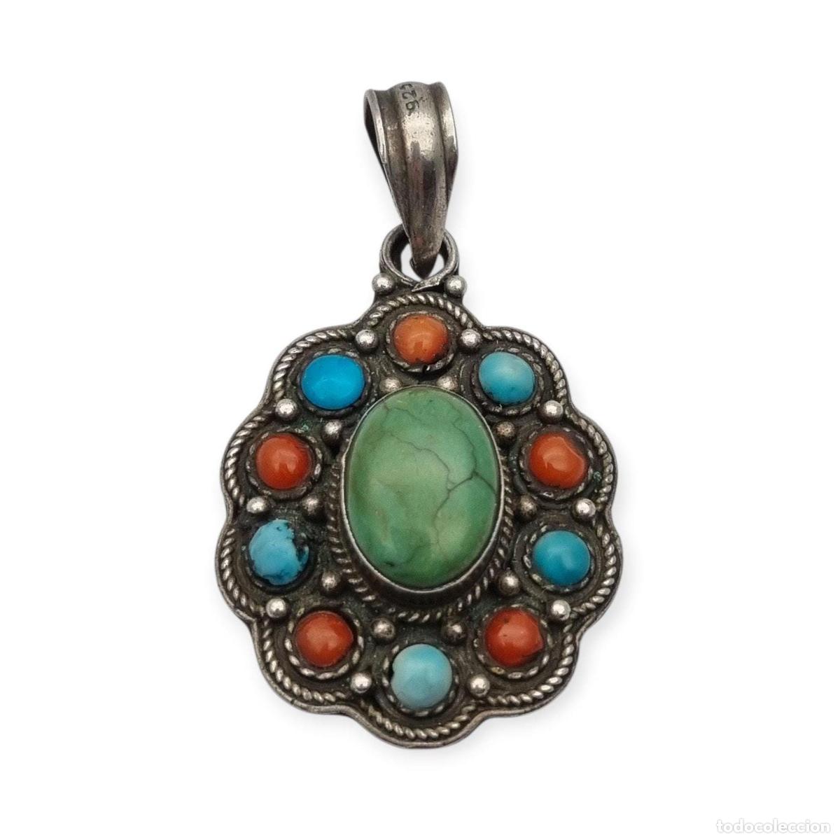 Joyeria: Colgante boho &eacute;tnico en plata 925 con piedras de colores circa 1970