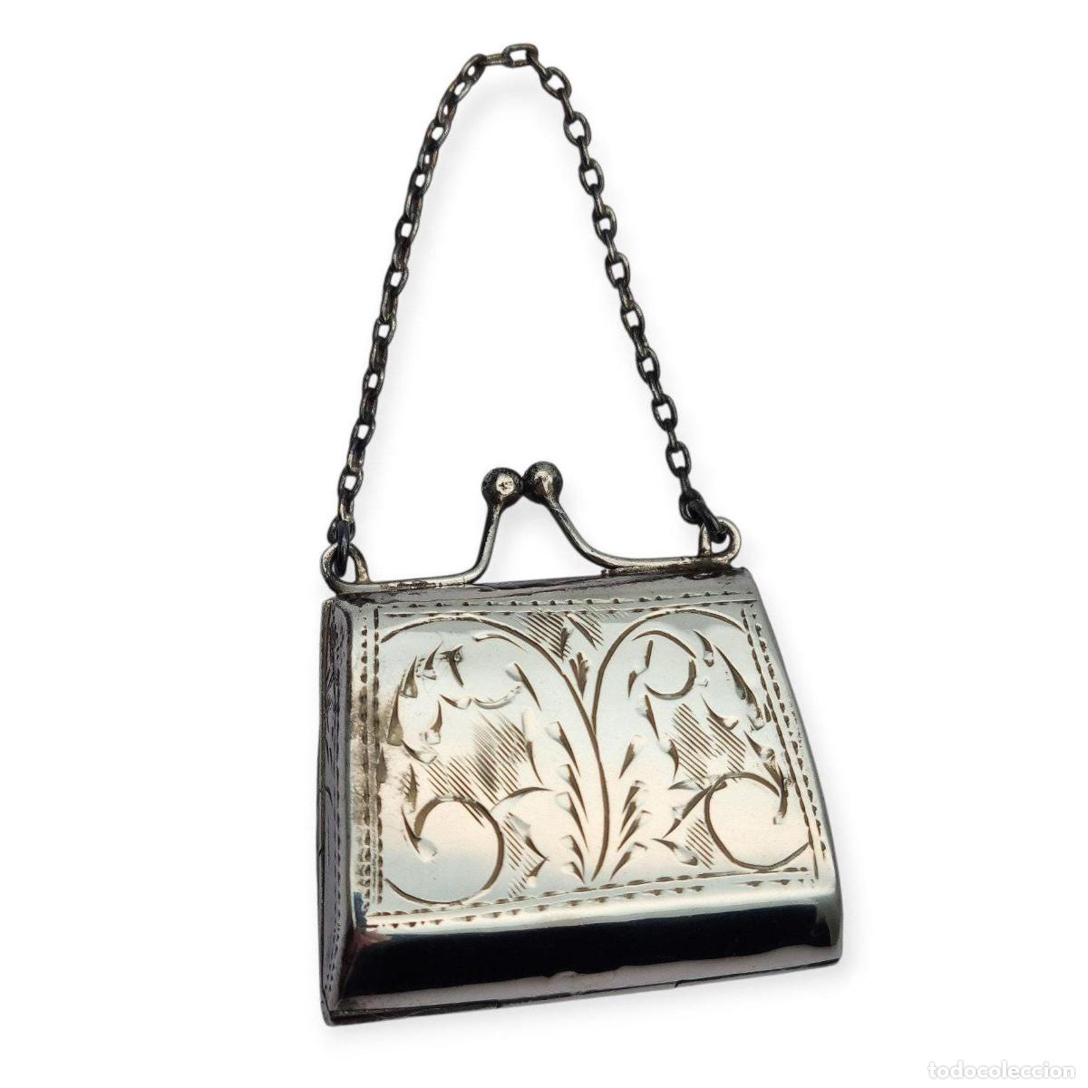 Joyeria: Monedero antiguo en plata 925 con cadena y grabado vegetal, a&ntilde;os 60.
