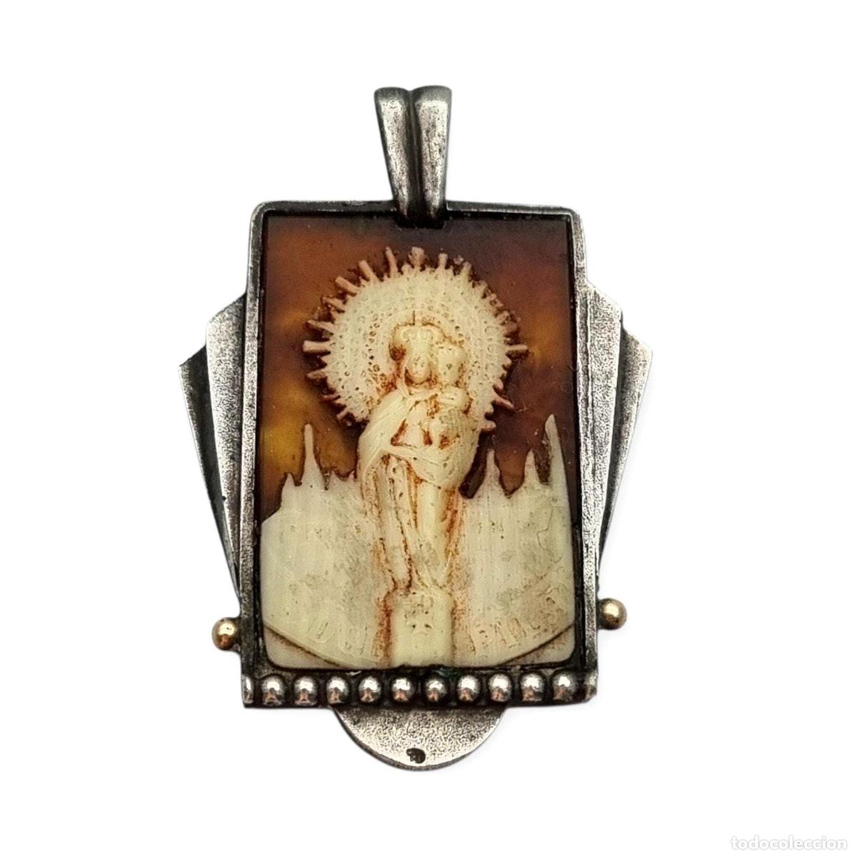 Joyeria: Colgante Art D&eacute;co en plata Virgen del Pilar, Espa&ntilde;a circa 1930-40