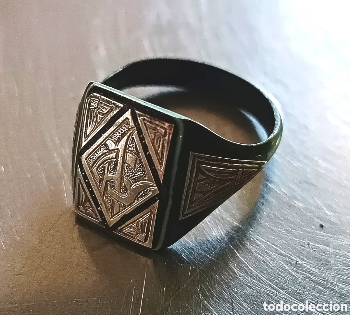 Joyeria: Antiguo anillo sello para hombre de baquelita (?) y plata