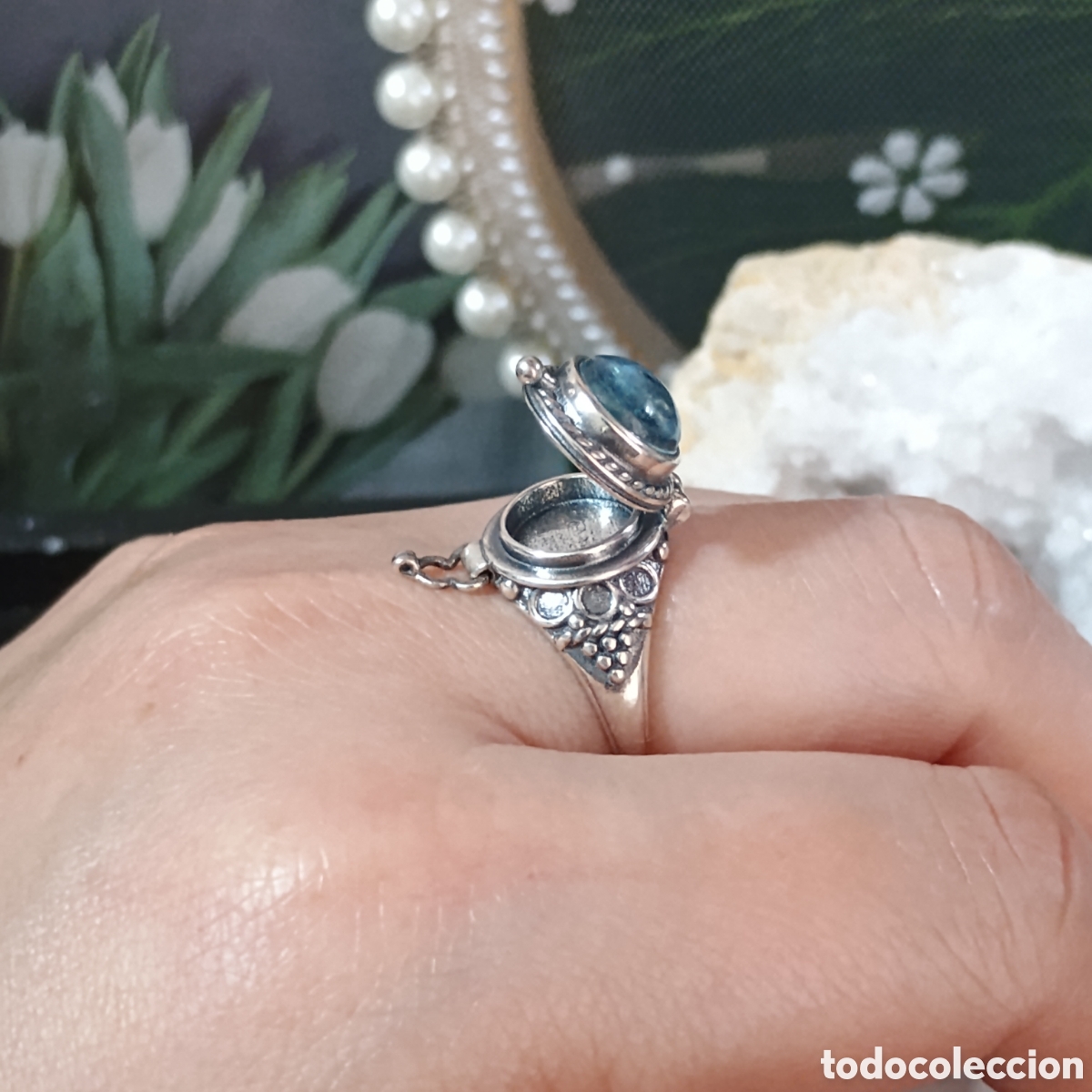 Joyeria: Anillo vintage de plata con aguamarina natural