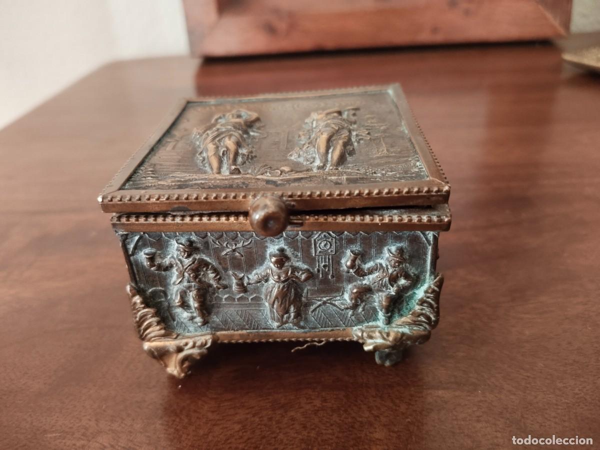 Joyeria: Antigua cajita joyero.