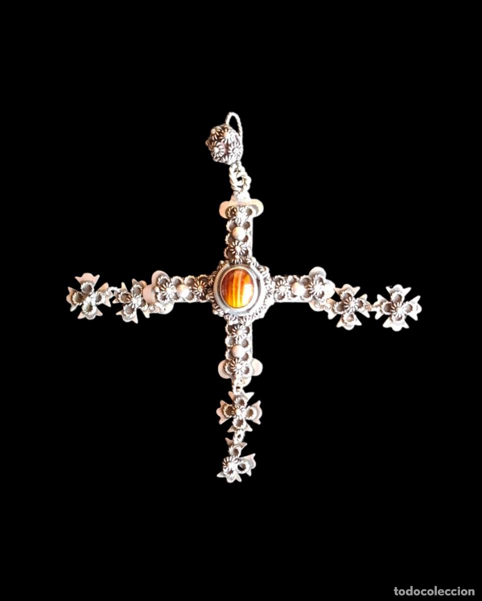 Joyeria: (PIT-260403)CRUZ DE PLATA DE YALALAG(MEXICO)CON AGATA CENTRAL Y 3 COLGANTES FE,ESPERANZA Y CARIDAD.
