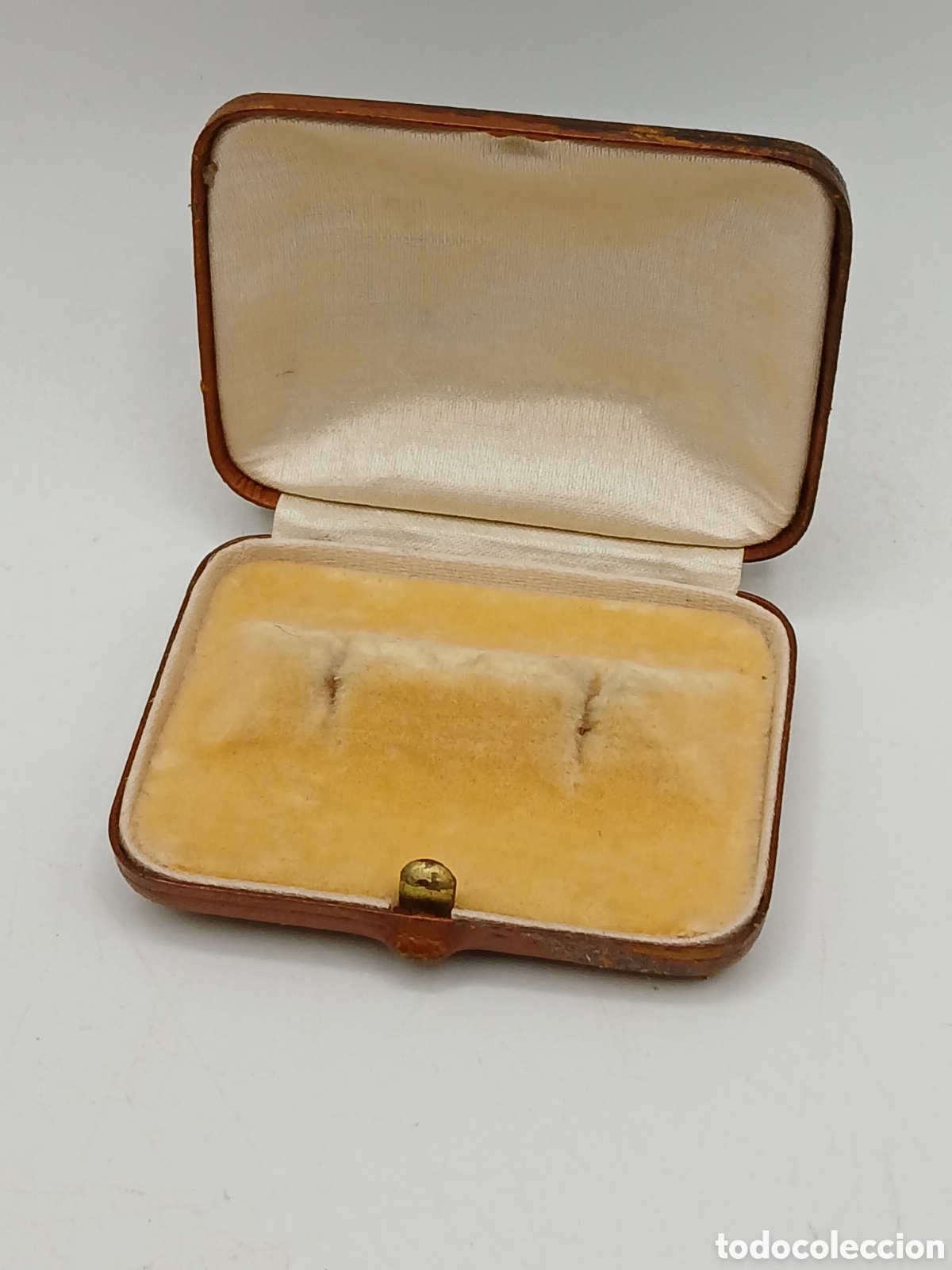 Joyeria: Antigua caja estuche para pendientes. Madera forrada cuero, interior forrado seda y terciopelo