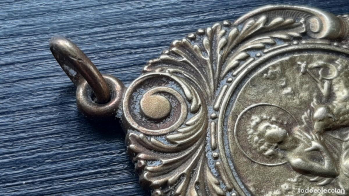 Joyeria: muy Antigua medalla Medall&oacute;n / Colgante