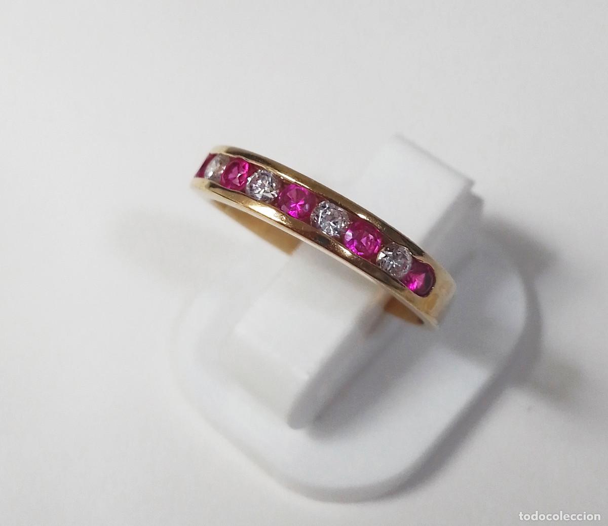 Joyeria: Elegante anillo de plata de ley con rub&iacute;s sint&eacute;ticos y circonitas - Talla 16