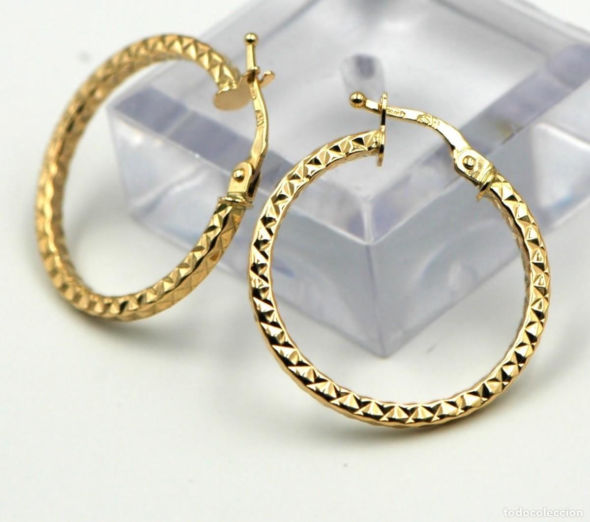 Joyeria: Pendientes de aro en Oro 18k, dise&ntilde;o relieve, 2cm