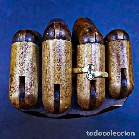 Joaillerie: ANILLO DE PLATA CHAPADA EN ORO AMARILLO 18 KTES CHATONES ENFRENTADOS CIRCONITA Y RUBI